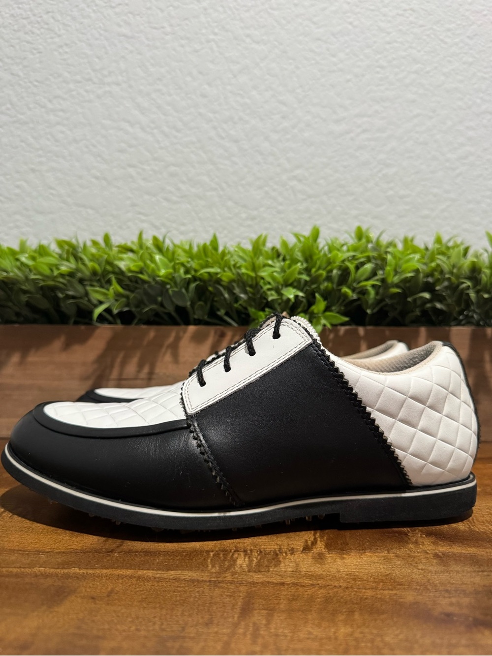 G/FORE Gallivanter Onyx Quilted Leather Golf Shoes G4LF19EF16 Womens Size 8.5 - Picture 2 of 11